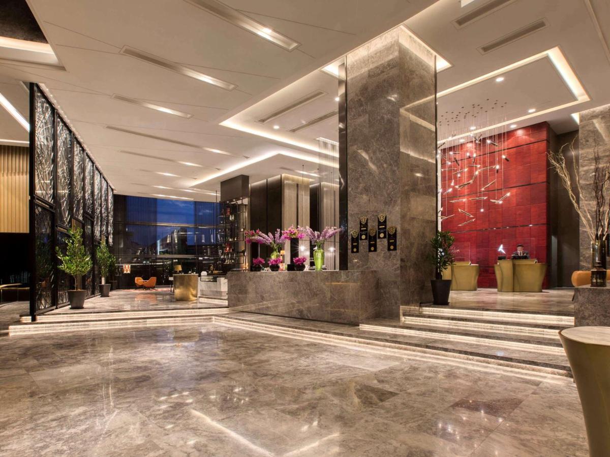 Sofitel Kuala Lumpur Damansara Hotel Exterior photo Lobby