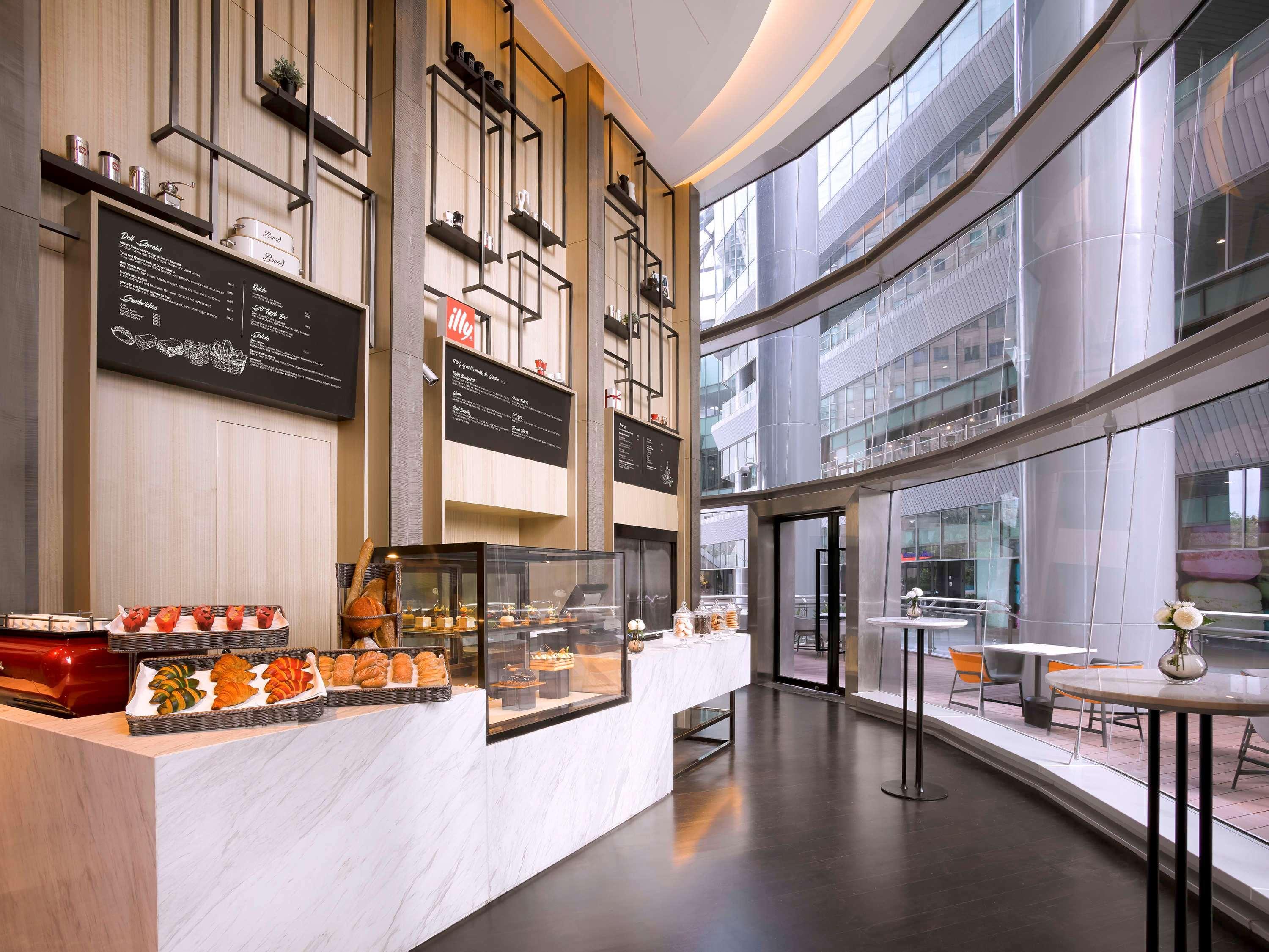 Sofitel Kuala Lumpur Damansara Hotel Exterior photo The Coffee Club, Hong Kong
