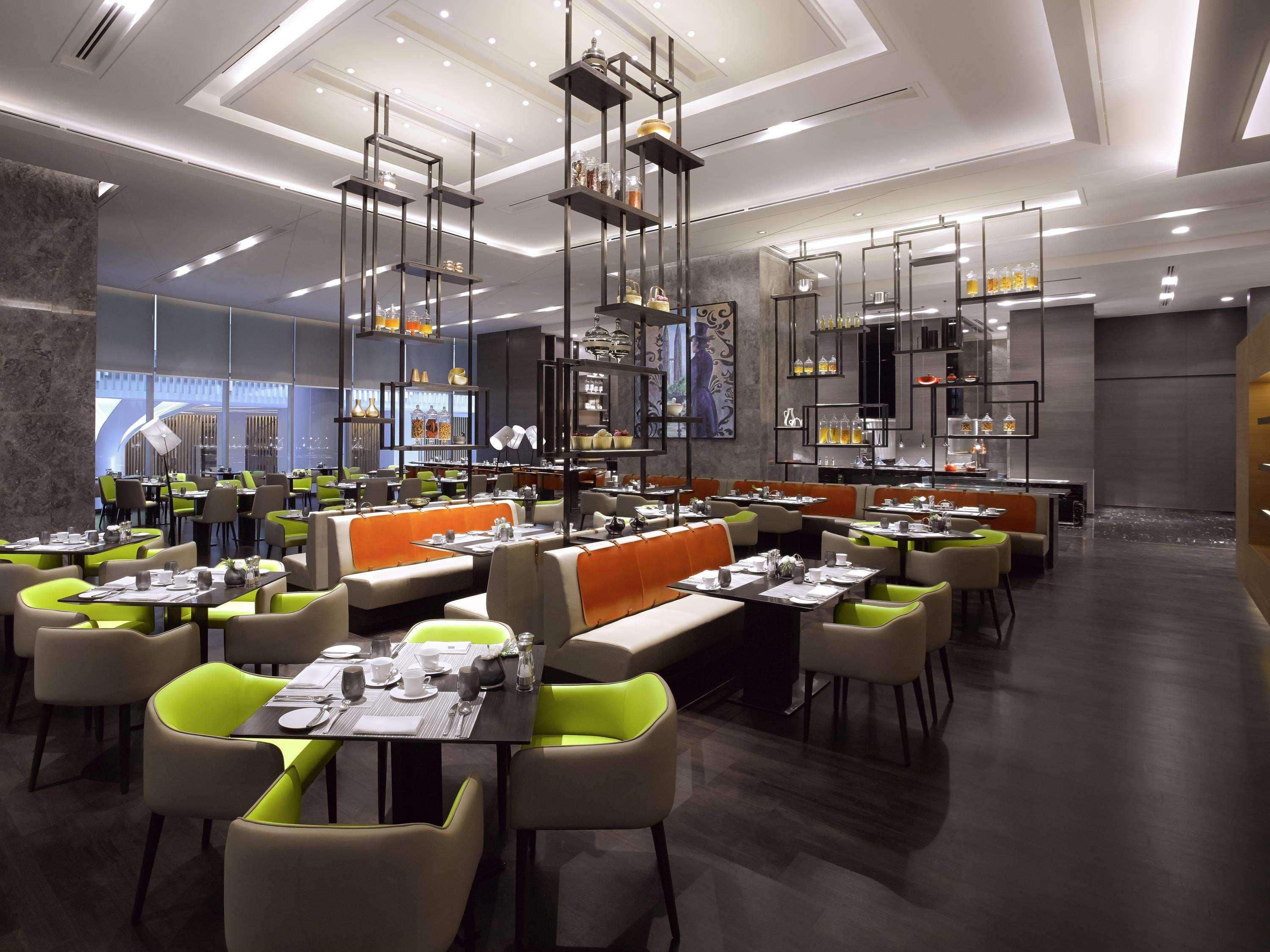 Sofitel Kuala Lumpur Damansara Hotel Exterior photo The restaurant