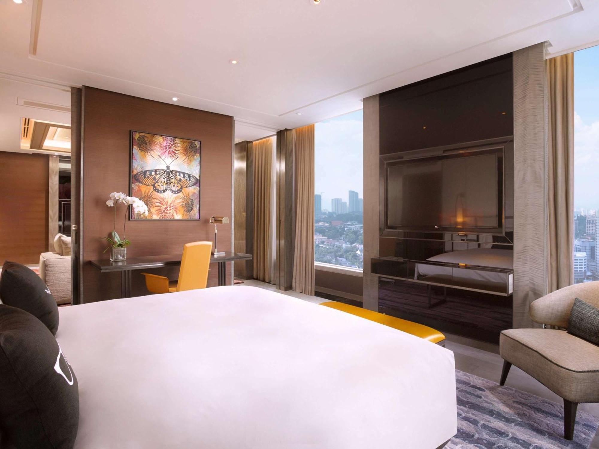 Sofitel Kuala Lumpur Damansara Hotel Exterior photo A bedroom at the hotel