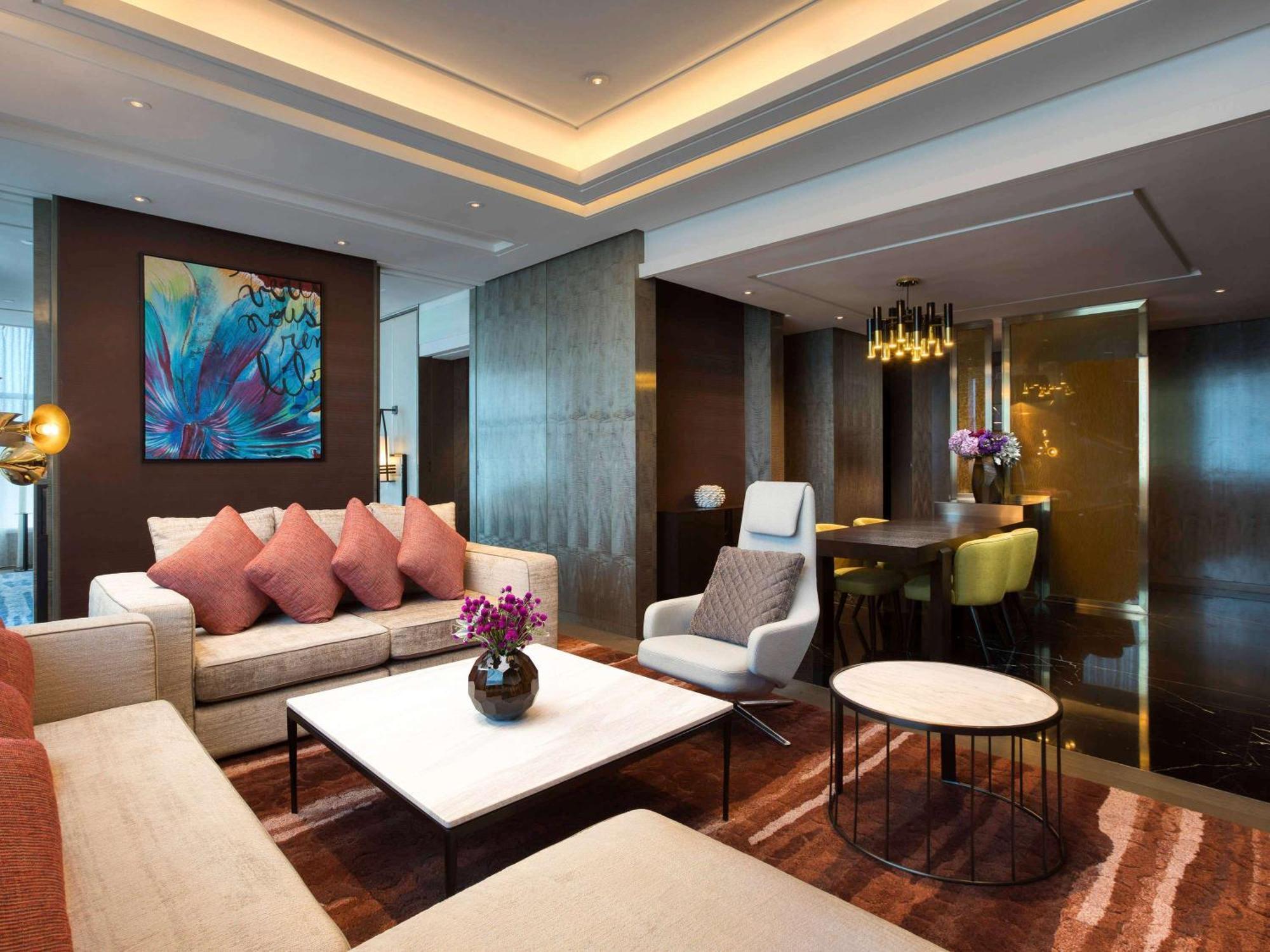 Sofitel Kuala Lumpur Damansara Hotel Exterior photo The Royal Suite