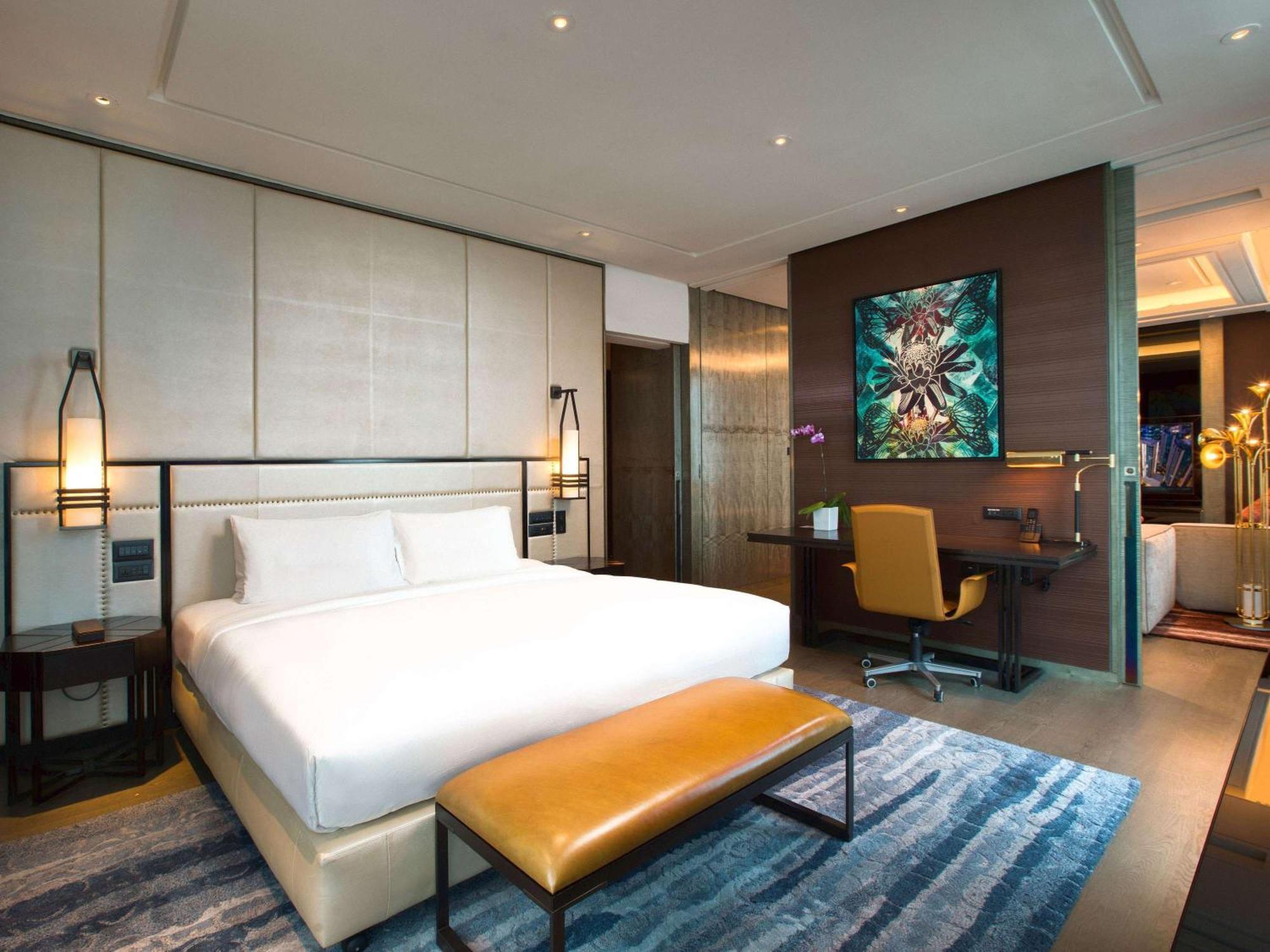 Sofitel Kuala Lumpur Damansara Hotel Exterior photo A bedroom at the hotel