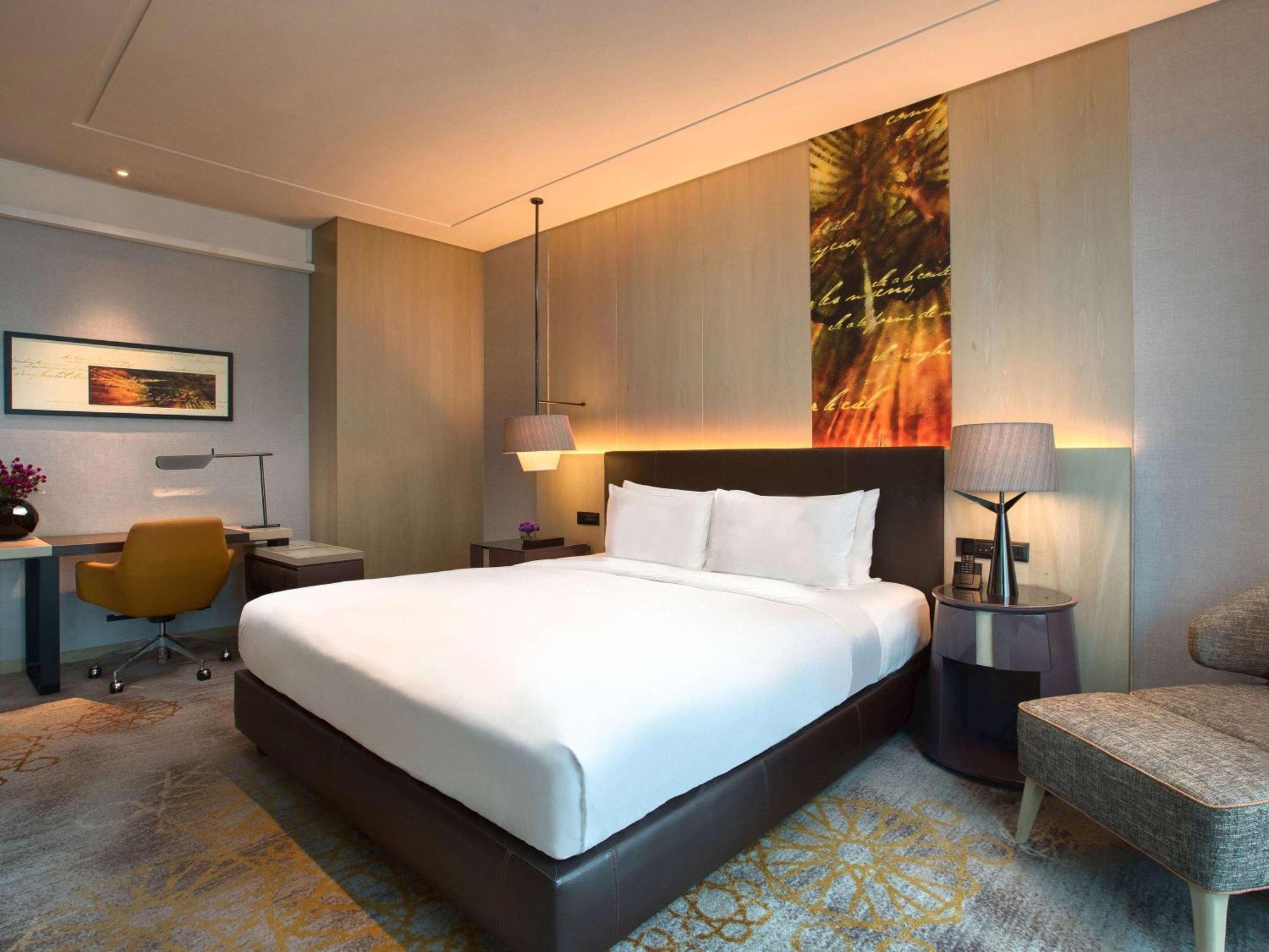 Sofitel Kuala Lumpur Damansara Hotel Exterior photo Deluxe Room