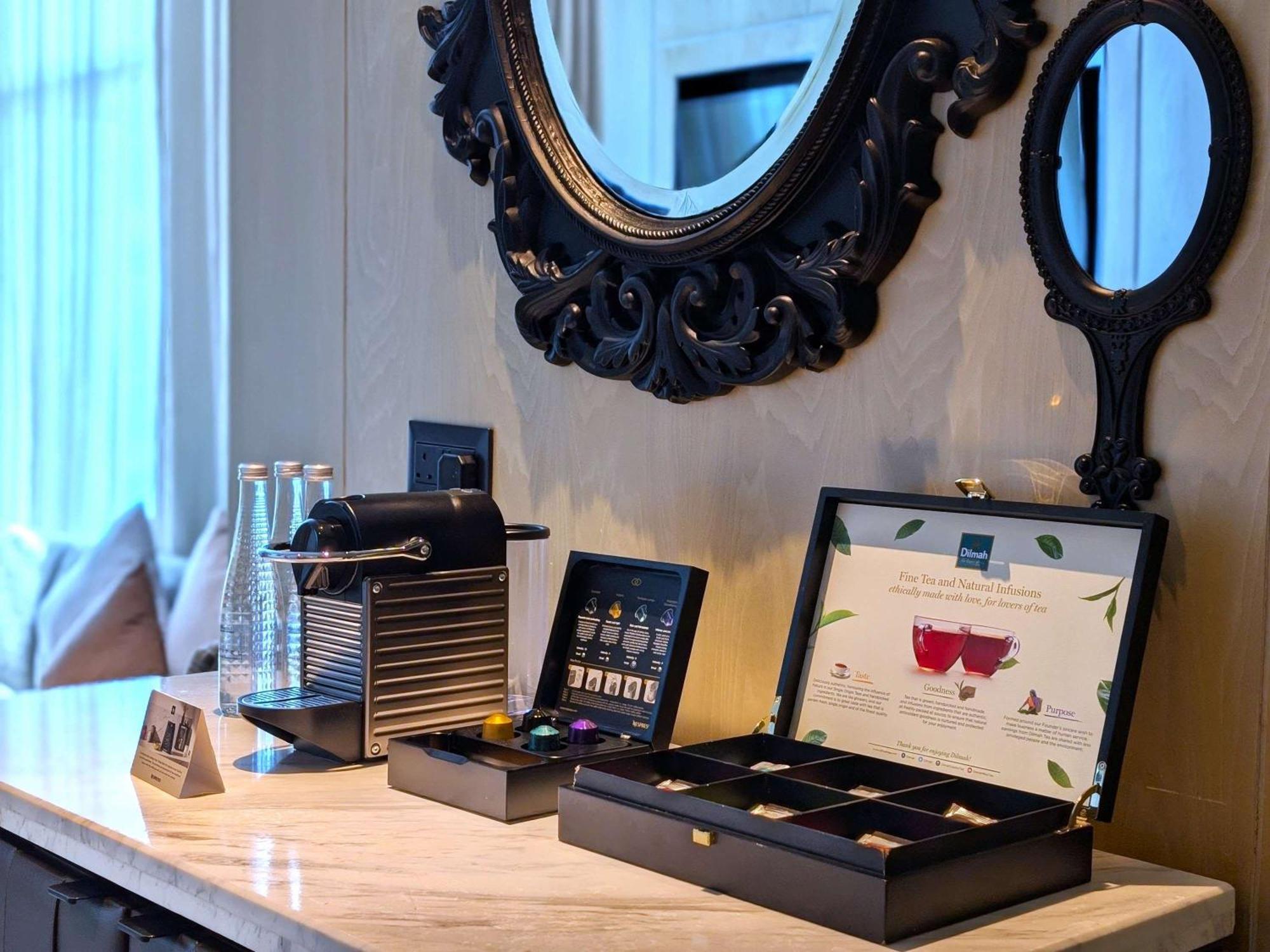 Sofitel Kuala Lumpur Damansara Hotel Exterior photo A makeup kit